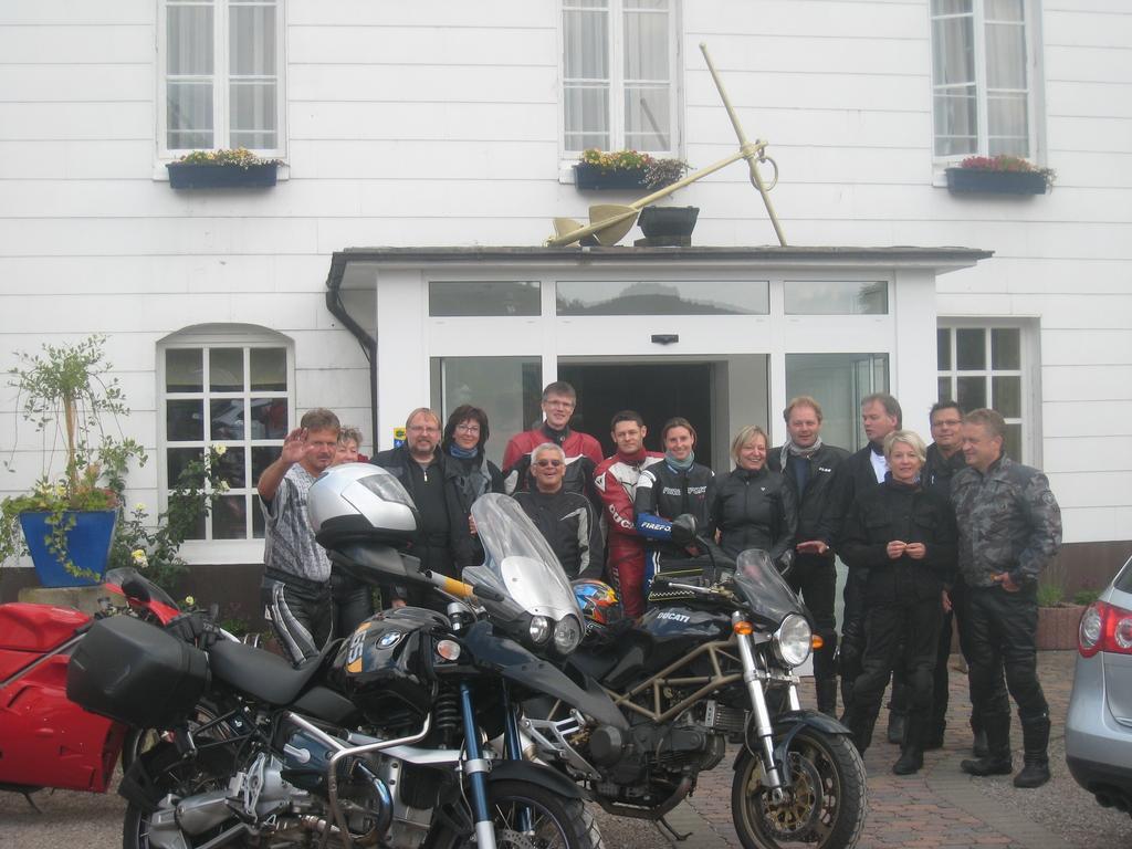 Hotel Goldener Anker Bodenwerder Extérieur photo