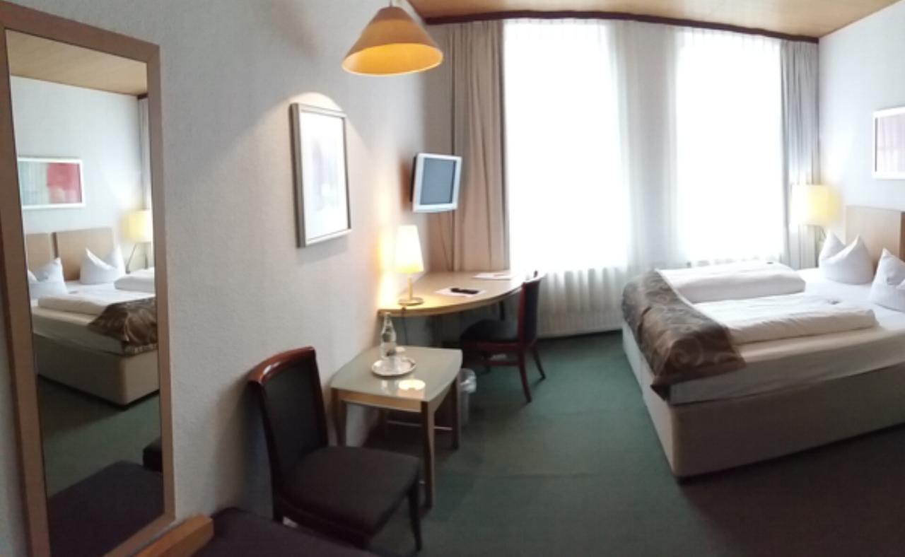 Hotel Goldener Anker Bodenwerder Extérieur photo